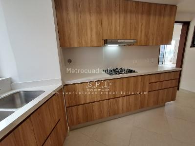 Apartamento en arriendo en El Tesoro, Medellín · foto 5 de 20