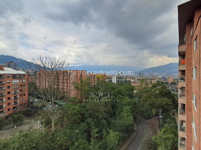 Amplio Apartamento en Arriendo de 3 Habitaciones en Loma del Escobero - 8