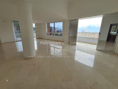 Apartamento de 3 alcobas en venta en El Tesoro, Medellín, 312 m² · foto 8 de 20
