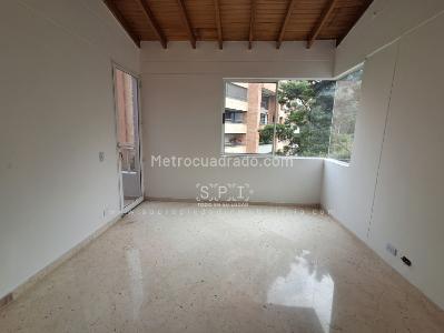 Apartamento de 3 alcobas en venta en El Tesoro, Medellín, 312 m² · foto 12 de 20