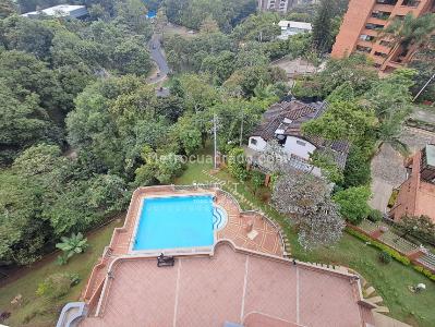 Apartamento de 3 alcobas en venta en El Tesoro, Medellín, 312 m² · foto 14 de 20