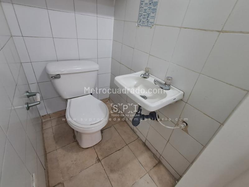 Local Comercial en Arriendo, Mirandela, Bogotá D.C. - Más