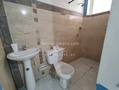 Casa de 3 alcobas en arriendo en Calasanz, Medellín, 350 m² · foto 12 de 20