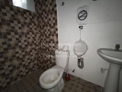 Casa de 3 alcobas en arriendo en Calasanz, Medellín, 350 m² · foto 15 de 20