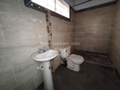 Casa de 3 alcobas en arriendo en Calasanz, Medellín, 350 m² · foto 20 de 20