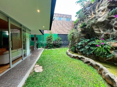 Casa de 4 alcobas en venta en Las Callejas, Envigado, 390 m² · foto 3 de 20