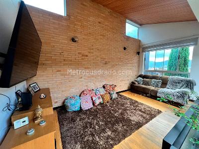 Casa de 4 alcobas en venta en Las Callejas, Envigado, 390 m² · foto 8 de 20