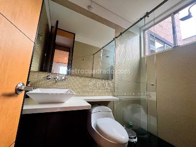 Casa de 4 alcobas en venta en Las Callejas, Envigado, 390 m² · foto 11 de 20