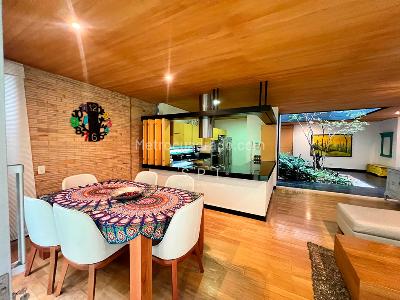 Casa de 4 alcobas en venta en Las Callejas, Envigado, 390 m² · foto 19 de 20