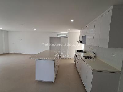 Apartamento de 3 alcobas en arriendo en Loma Benedictinos, Envigado, 140 m² · foto 8 de 20