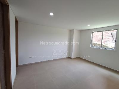 Apartamento de 3 alcobas en arriendo en Loma Benedictinos, Envigado, 140 m² · foto 17 de 20