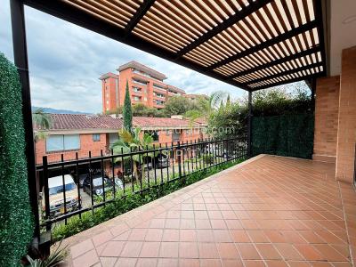Casa de 3 alcobas en venta en Benedictinos, Envigado, 150 m² · foto 6 de 20