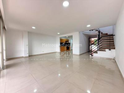 Casa de 3 alcobas en venta en Benedictinos, Envigado, 150 m² · foto 10 de 20