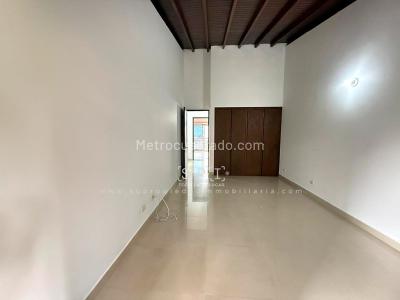 Casa de 3 alcobas en venta en Benedictinos, Envigado, 150 m² · foto 19 de 20