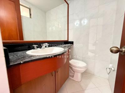 Casa de 3 alcobas en venta en Loma Del Chocho, Envigado, 283 m² · foto 8 de 20