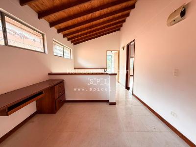 Casa de 3 alcobas en venta en Loma Del Chocho, Envigado, 283 m² · foto 10 de 20