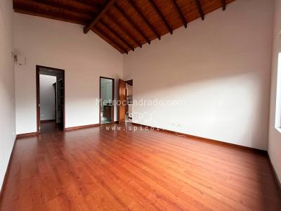 Casa de 3 alcobas en venta en Loma Del Chocho, Envigado, 283 m² · foto 12 de 20