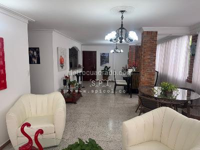 Apartamento de 4 alcobas en venta en Laureles, Medellín, 153 m² · foto 4 de 16