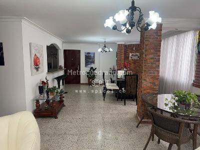 Apartamento de 4 alcobas en venta en Laureles, Medellín, 153 m² · foto 6 de 16