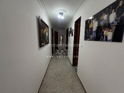 Apartamento de 4 alcobas en venta en Laureles, Medellín, 153 m² · foto 8 de 16