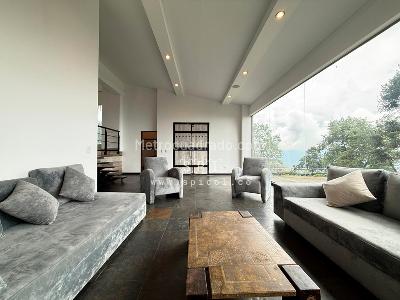 Casa de 3 alcobas en arriendo en Vda El Peñasco, Envigado, 408 m² · foto 14 de 20