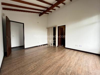 Casa de 3 alcobas en arriendo en Vda El Peñasco, Envigado, 408 m² · foto 15 de 20