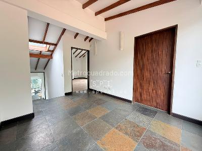 Casa de 3 alcobas en arriendo en Vda El Peñasco, Envigado, 408 m² · foto 16 de 20