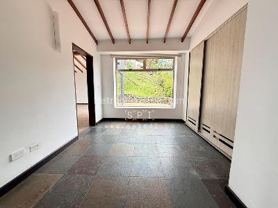 Casa de 3 alcobas en arriendo en Vda El Peñasco, Envigado, 408 m² · foto 17 de 20