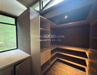 Casa de 3 alcobas en venta en Loma Del Escobero, Envigado, 320 m² · foto 7 de 20