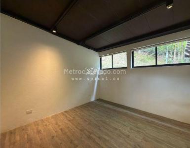 Casa de 3 alcobas en venta en Loma Del Escobero, Envigado, 320 m² · foto 9 de 20