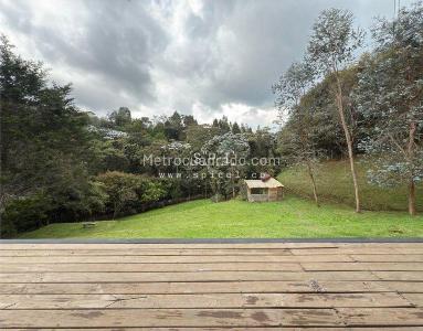 Casa de 3 alcobas en venta en Loma Del Escobero, Envigado, 320 m² · foto 13 de 20
