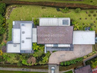 Casa de 3 alcobas en venta en Alto De Palmas, Envigado, 407 m² · foto 13 de 17