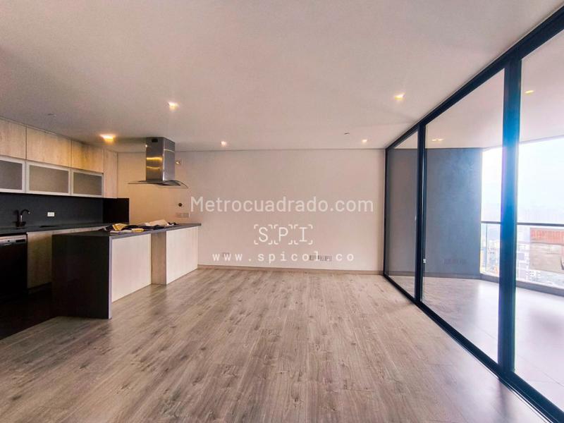 2BR Apartment in Altos Del Poblado (75 m²)