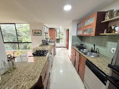 Apartamento de 3 alcobas en venta en La Linde, Medellín, 167 m² · foto 2 de 20