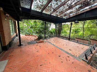 Apartamento en Arriendo, El Tesoro, Medellín