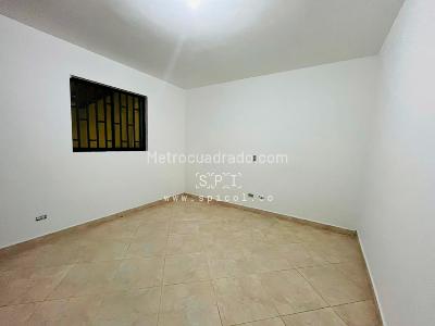 Casa de 4 alcobas en arriendo en El Salado Via La Catedral, Envigado, 430 m² · foto 9 de 20