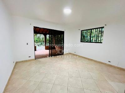 Casa de 4 alcobas en arriendo en El Salado Via La Catedral, Envigado, 430 m² · foto 19 de 20