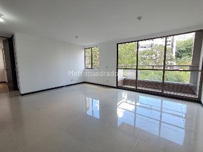 Apartamento de 2 alcobas en arriendo en Los Gonzalez, Medellín, 76 m² · foto 3 de 20
