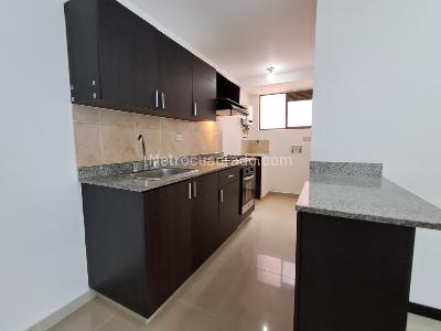 Apartamento de 2 alcobas en arriendo en Los Gonzalez, Medellín, 76 m² · foto 6 de 20