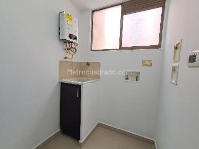 Apartamento de 2 alcobas en arriendo en Los Gonzalez, Medellín, 76 m² · foto 8 de 20