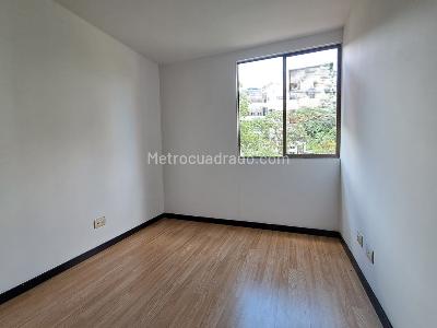 Apartamento de 2 alcobas en arriendo en Los Gonzalez, Medellín, 76 m² · foto 10 de 20