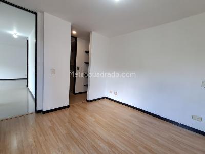 Apartamento de 2 alcobas en arriendo en Los Gonzalez, Medellín, 76 m² · foto 13 de 20