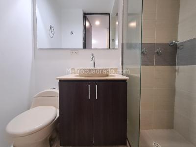 Apartamento de 2 alcobas en arriendo en Los Gonzalez, Medellín, 76 m² · foto 15 de 20