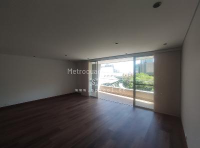 Apartamento en arriendo en El Poblado, Medellín · foto 3 de 20