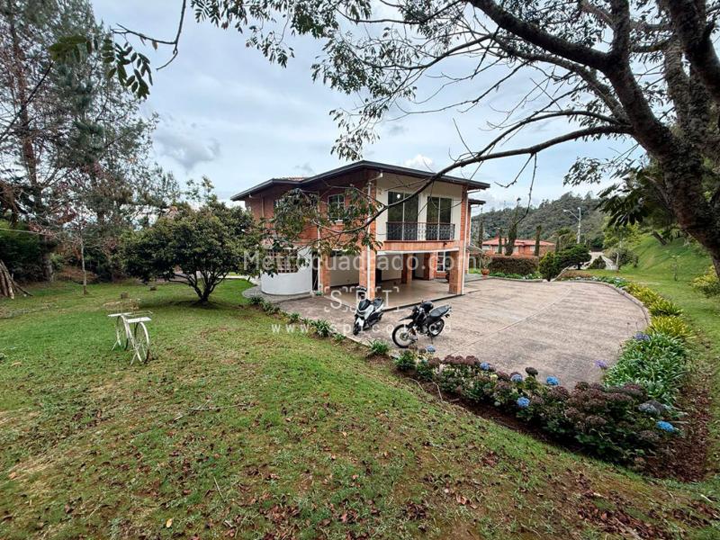Casa en Arriendo, Loma Del Escobero, Envigado - Ansicht 2