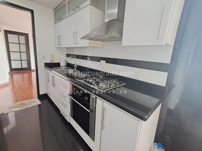 Apartamento en venta en Santa Ana Oriental, Bogotá · foto 6 de 17