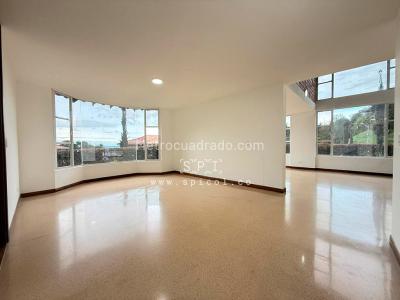 Casa de 5 alcobas en venta en Loma Del Escobero, Envigado, 350 m² · foto 9 de 20