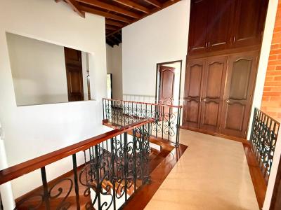 Casa de 5 alcobas en venta en Loma Del Escobero, Envigado, 350 m² · foto 15 de 20