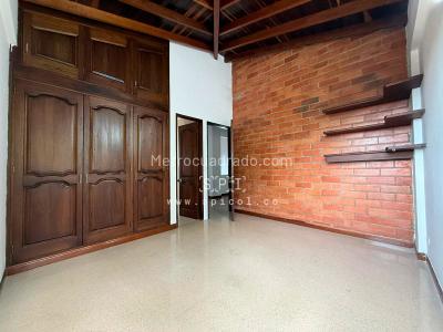 Casa de 5 alcobas en venta en Loma Del Escobero, Envigado, 350 m² · foto 18 de 20