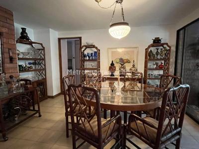 Casa de 4 alcobas en venta en El Poblado, Medellín, 241 m² · foto 6 de 18